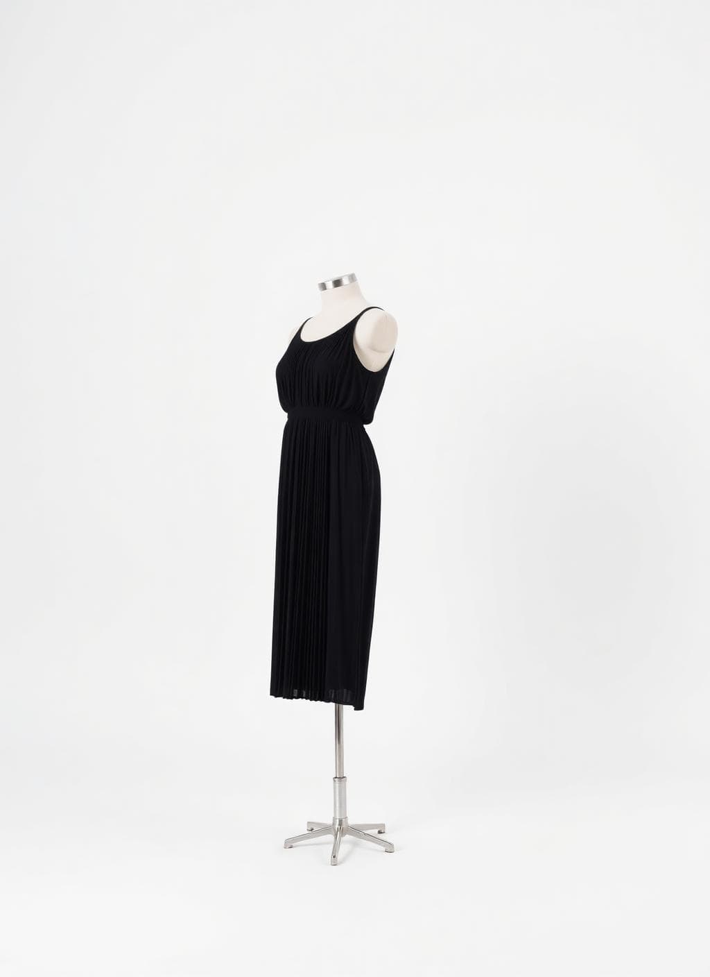 Robe mi-longue plissée